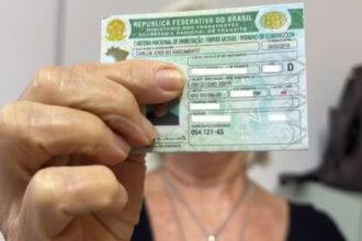 Nova CNH: brasileiros economizam R$ 1,8 bilhão com curso teórico gratuito, diz ministério