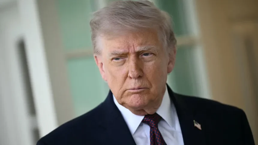 Trump diz que Irã deveria se render, e Teerã afirma que conflito 'ainda nem começou'