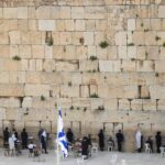 Locais sagrados em Jerusalém reabrem após 40 dias fechados devido à guerra