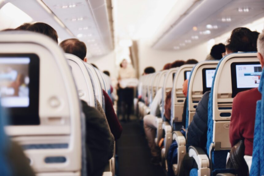 Medo de turbulência? Saiba quais lugares balançam menos no avião