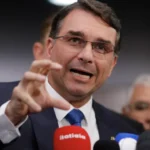 Flávio Bolsonaro divulga nota sem citar Ciro Nogueira e diz que notícias são graves