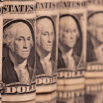 Desde o último dia 10 de abril, dólar tem sido cotado no mercado de câmbio brasileiro ao redor de R$ 5,00