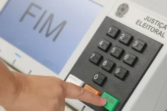 Guerra será mais decisiva para as eleições do que Master, diz Eurasia
