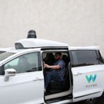Waymo, empresa ligada ao Google, recolhe 3,8 mil robotáxis após falha em vias alagadas