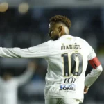 Neymar soma 16 participações em gols em 18 jogos