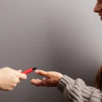Uso de vapes por adolescentes acende preocupação entre especialistas