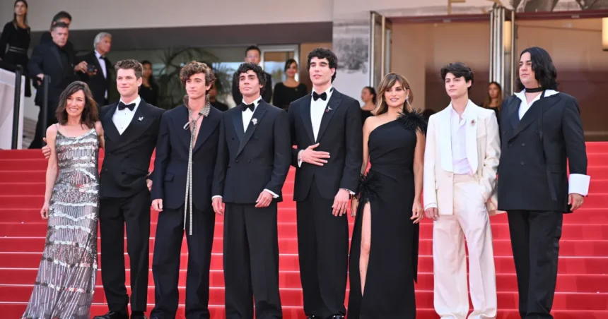 Com 20 minutos de palmas, "The Black Ball" tem maior 2º ovação de Cannes