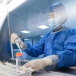 Ebola: Vacina britânica deve ficar pronta em dois meses - 22/05/2026 - Equilíbrio e Saúde