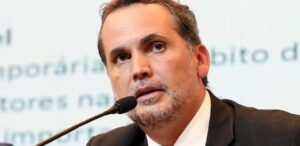13.mai.2026 - O ministro do Planejamento e Orçamento, Bruno Moretti