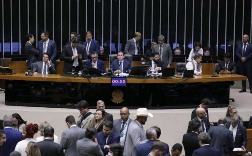 PEC 6x1: governo resiste à transição e oposição quer regime alternativo