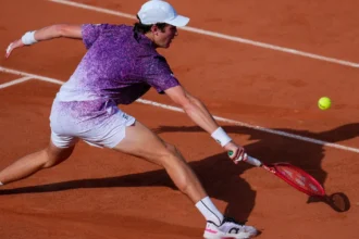 João Fonseca x Dino Prizmic: horário e onde assistir a Roland Garros