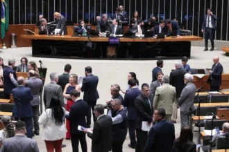 Fim da 6x1: Veja como votou cada deputado na Câmara