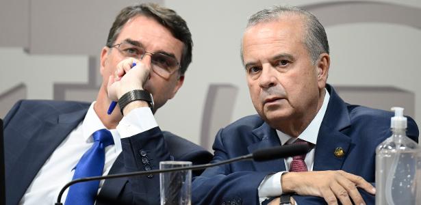 Os senadores Flávio Bolsonaro (PL-RJ) e Rogerio Marinho (PL-RN)