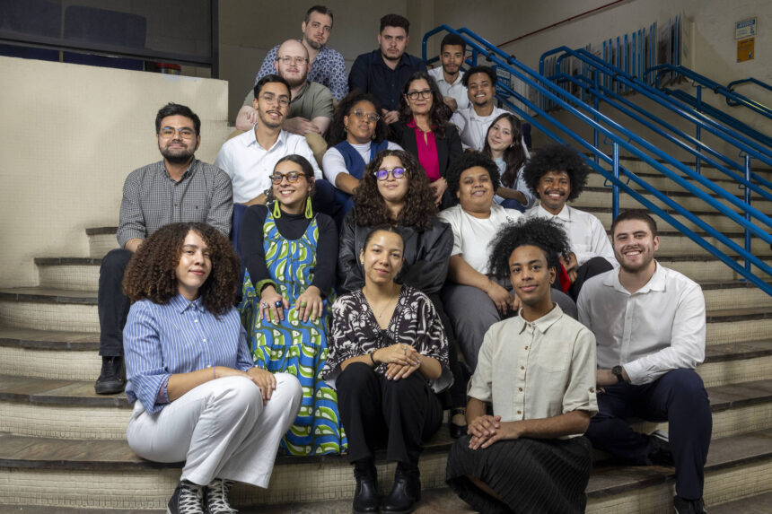 Trainees da Folha usaram IA em etapas de reportagens - 01/06/2026 - Tec