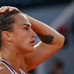 Sabalenka perde de virada, é eliminada e segue sem título de Roland Garros