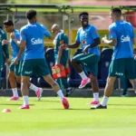 Ancelotti testa nova formação e esboça time com três zagueiros