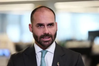 “Jamais substituiria o Pix”, diz Eduardo Bolsonaro