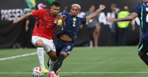 Brasil x Egito: Wesley sente lesão, é substituído e chora no banco