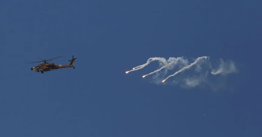 EUA resgatam pilotos após queda de helicóptero próximo a Ormuz, diz jornal
