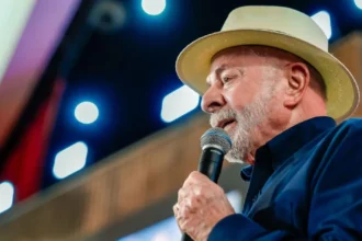 Quaest: governo Lula tem 38% de avaliação negativa; positiva é de 34%