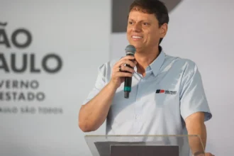 Tarcísio amplia verba e eventos por apoio no interior de SP
