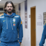 Alisson é direto sobre físico e reage a críticas na Seleção: "É bom"
