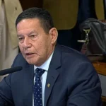 Fim da escala 6x1 é "mal inserido" em ano eleitoral, diz Hamilton Mourão