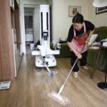 Eles recolhem lixo, dobram roupas e aprendem com erros: os robôs que já trabalham em casas chinesas