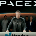 Elon Musk participa do IPO da SpaceX na Bolsa eletrônica Nasdaq, oferta que movimentou valor recorde de US$ 75 bilhões e avalia a companhia em US$ 1,77 trilhão