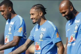 Após empate, Seleção treina com clima leve e sinaliza mudanças em campo