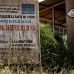 Homens armados retiram mulher e filha de clínica de ebola na RD Congo