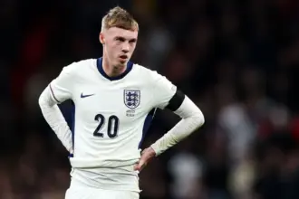 Inglaterra inicia Copa do Mundo sem estrelas e sob pressão da torcida