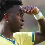 Vini Jr. nega ingressos a modelos durante a Copa do Mundo