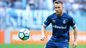 Grêmio não chega a acordo com a Juventus, e Arthur se despede do clube
