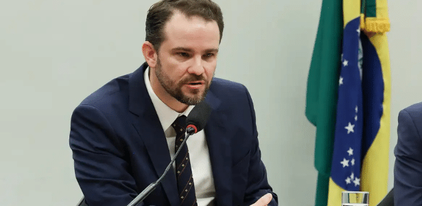 Dario Durigan, ministro da Fazenda, critica a PEC que dá autonomia ao BC por criar ?novo Poder".