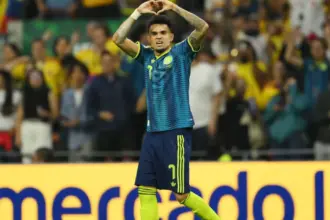 Luis Díaz brilha, Colômbia bate Uzbequistão e estreia com vitória na Copa