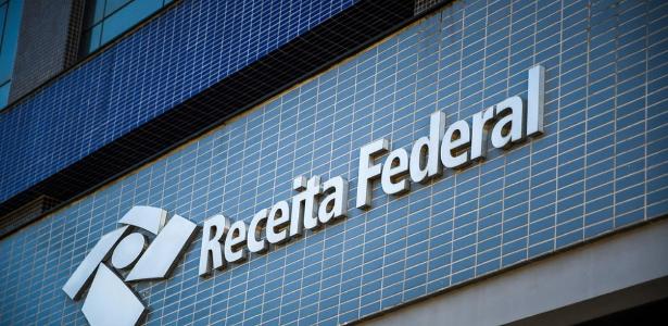 Fachada de prédio da Receita Federal