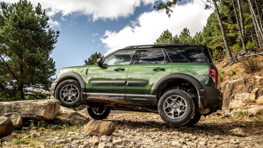 Ford faz recall de Bronco Sport e Maverick por falha na suspensão