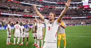 Copa: Kane elege canto de “Wonderwall” após vitória como "momento favorito"