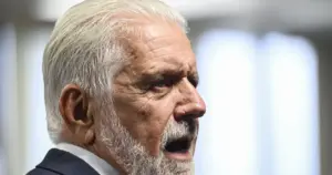 Jaques Wagner busca sobrevida na liderança do governo de olho nas eleições