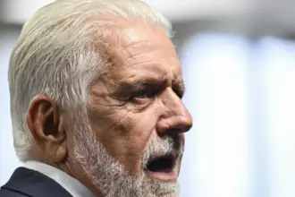 Jaques Wagner busca sobrevida na liderança do governo de olho nas eleições