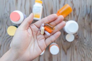 Consumo diário de suplementos pode fazer mal à saúde - 20/06/2026 - Equilíbrio