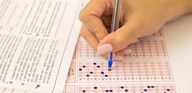 Concursos têm vagas em diversas áreas e em vários estados; remuneração chega a R$ 39,8 mil