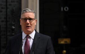 Primeiro-ministro do Reino Unido, Keir Starmer diz que irá renunciar