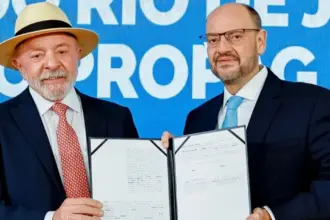Lula e governador do RJ assinam adesão do estado ao Propag