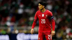 Cancelo sai em defesa de CR7 e Neymar na Copa: "Não precisam provar nada"
