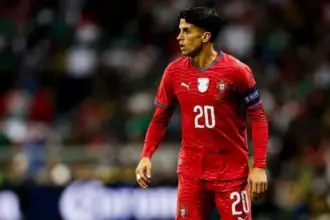 Cancelo sai em defesa de CR7 e Neymar na Copa: "Não precisam provar nada"