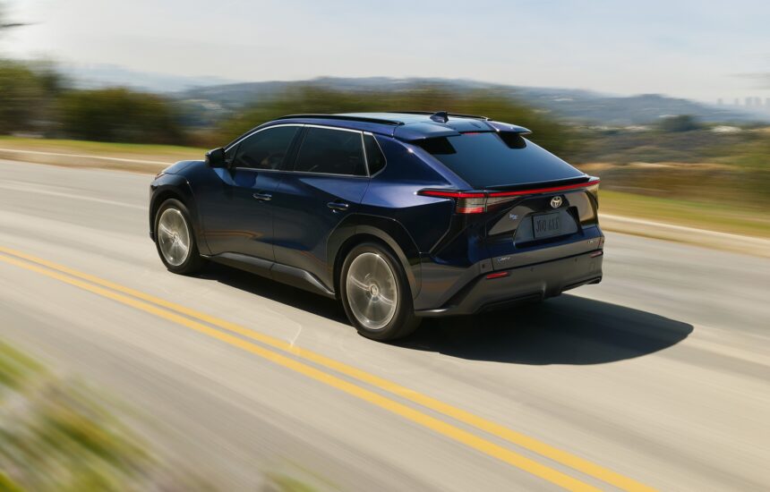 Toyota anuncia bZ4x para o Brasil, primeiro SUV elétrico da marca