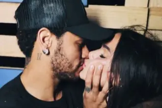 Bruna Marquezine recorda namoro com Neymar: "Muito difícil"