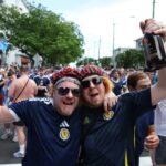 Após quase esgotar cerveja em Boston, torcida da Escócia promete 'secar' bares de Miami antes de jogo contra o Brasil
